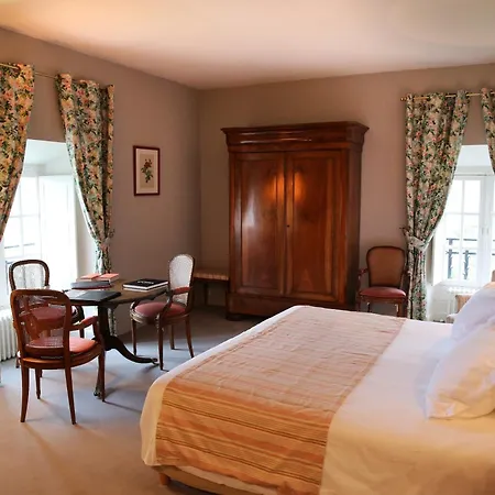 Chateau De Hotel 4*