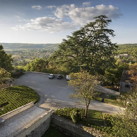 Chateau De Hotel 4*