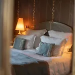 Chateau De Hotel 4*