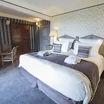 Chateau De Hotel 4*
