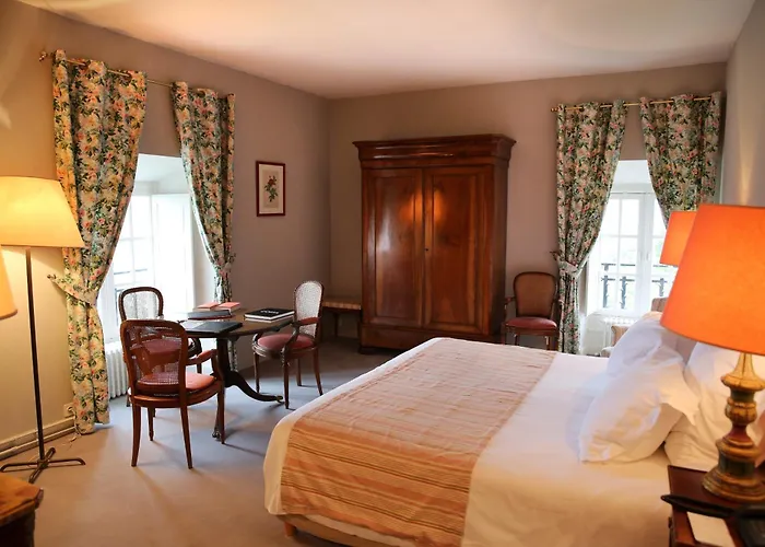 シャトー ド メルキュエス ホテル 4*