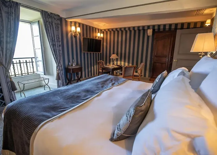 ホテル シャトー ド メルキュエス Mercuès