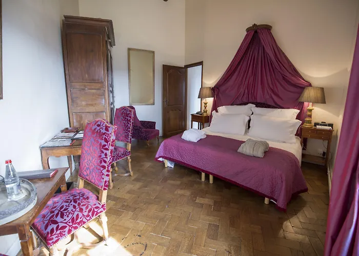 シャトー ド メルキュエス 4*