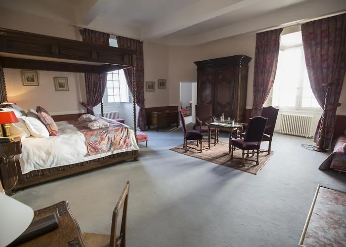 シャトー ド メルキュエス ホテル 4*