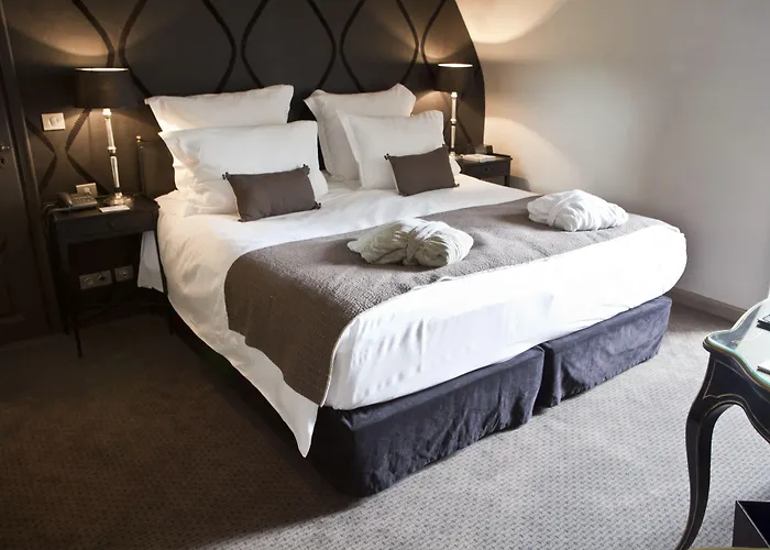 شاتو دي ميركويز ميرْكو