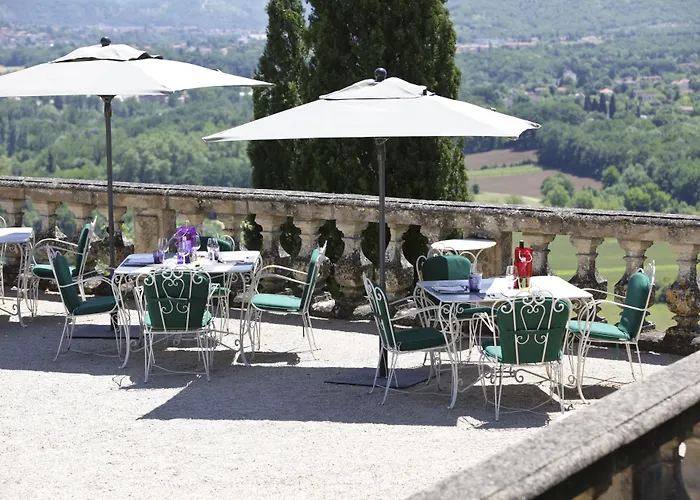 شاتو دي ميركويز 4* ميرْكو