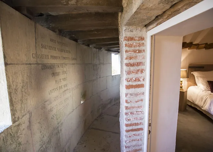 ホテル シャトー ド メルキュエス