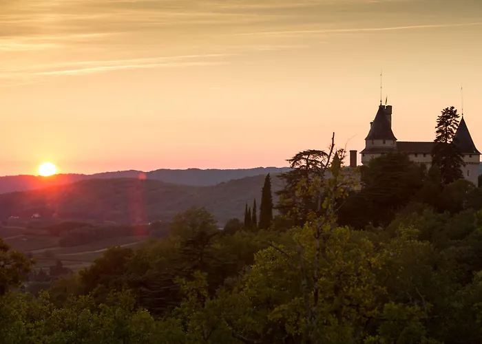 シャトー ド メルキュエス 4*