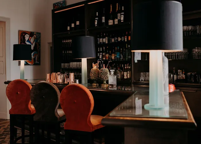 シャトー ド メルキュエス ホテル