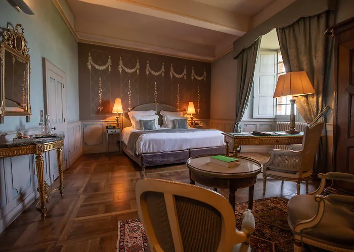 シャトー ド メルキュエス ホテル